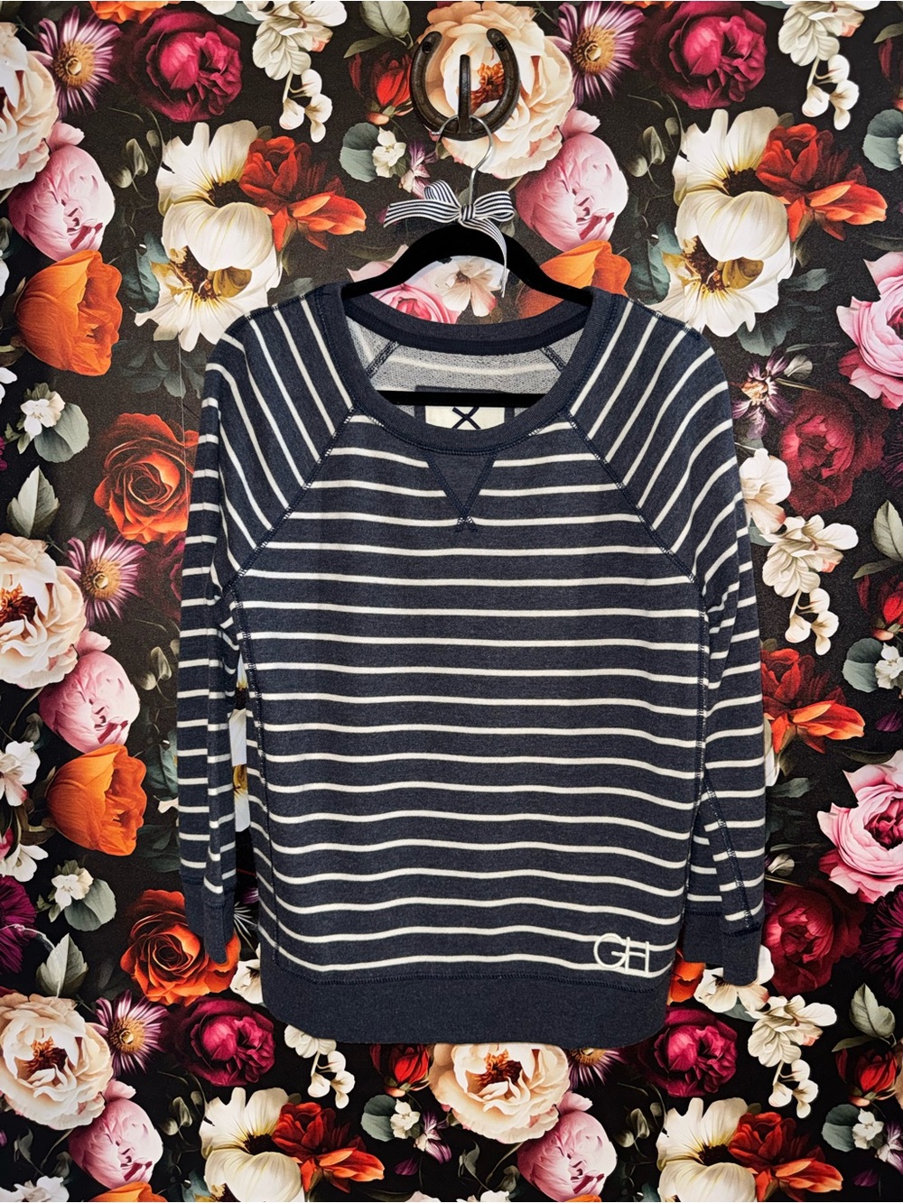 Gilly Hicks Women’s Navy and White Striped Crewneck Sweater, Large